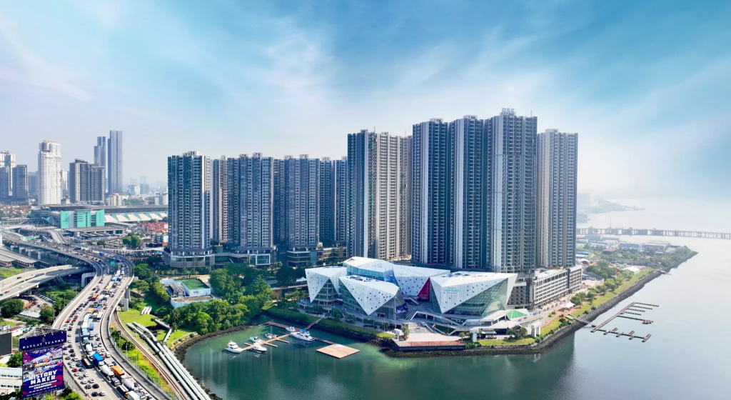 Phase 2 Seine Region exterior and waterfront development